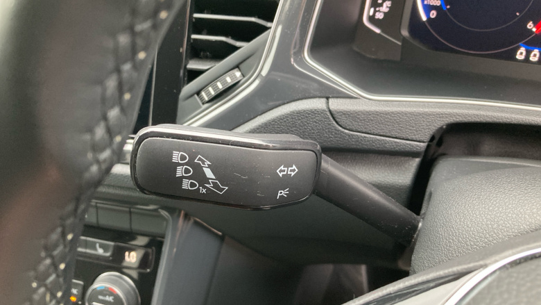 Volkswagen T-Roc 2.0 TDI SEL 5dr Diesel Hatchback